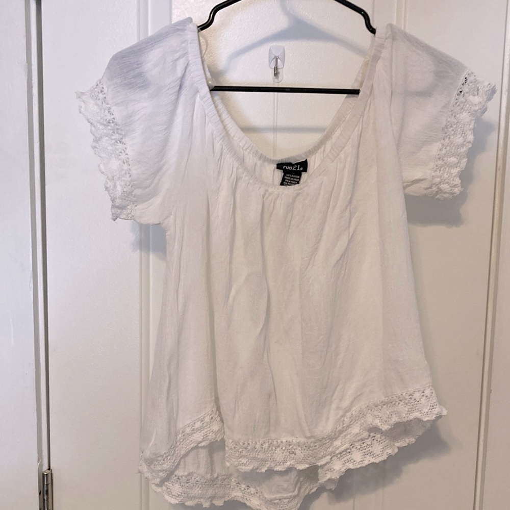 Rue 21 swing top